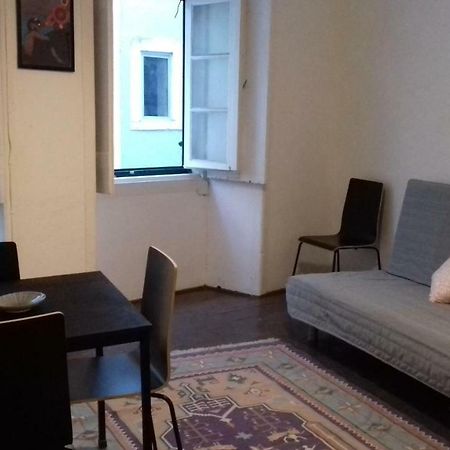 City Center | Chiado Typical Small Flat Lisbon Exterior photo